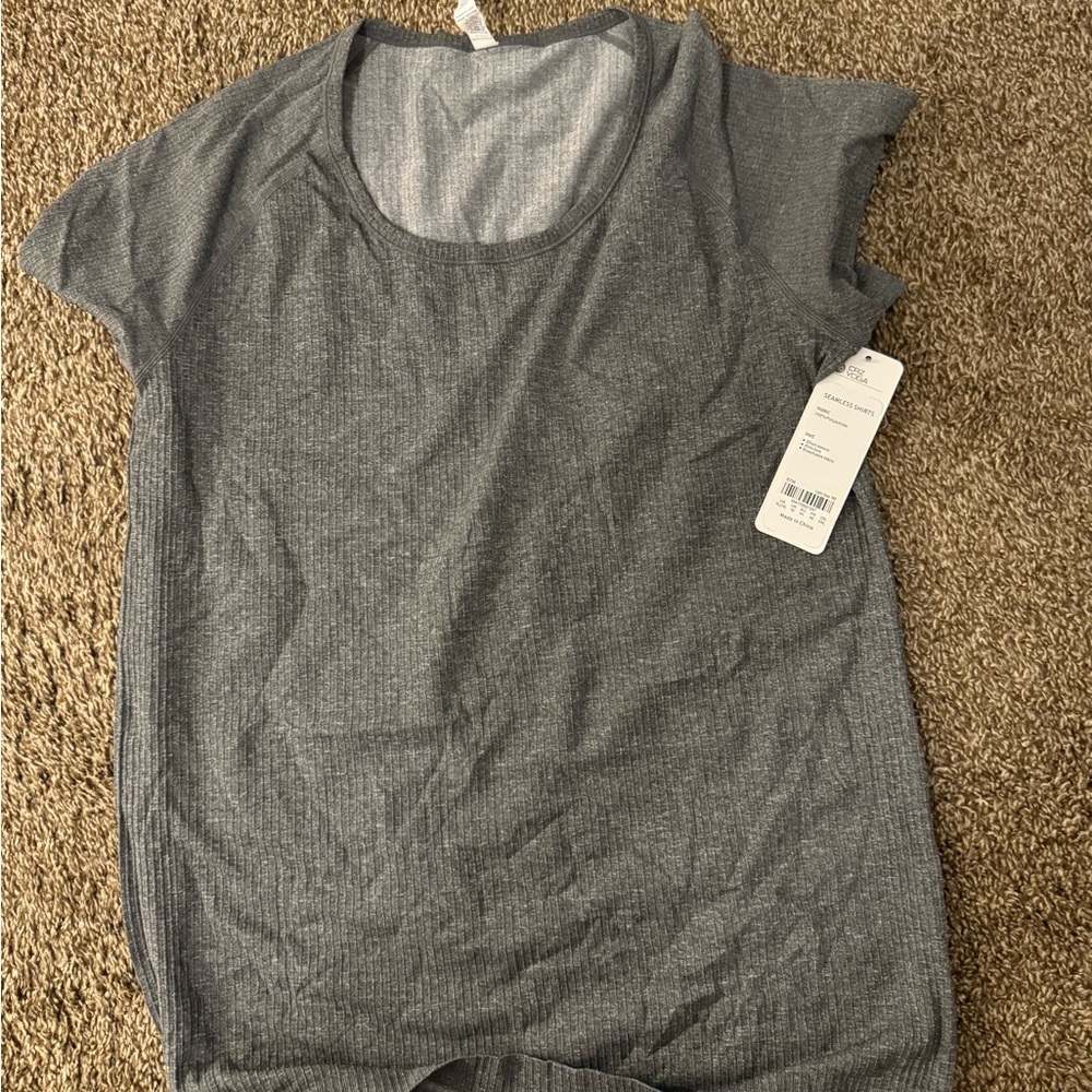 Crz yoga grey tshirt